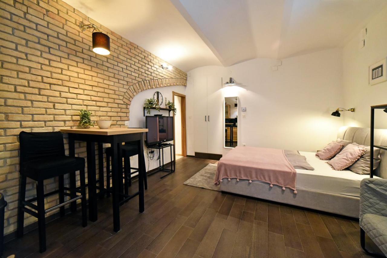 Manuela Varsavska Studio Apartments 자그레브 외부 사진